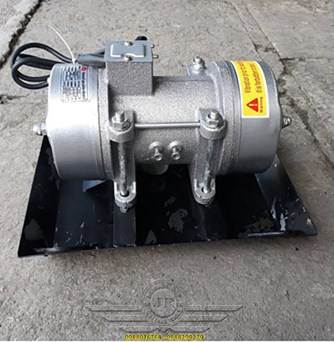 Đầm Bàn Rung Bê Tông 1,5KW/220V