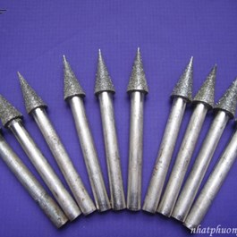 Mũi điêu khắc đá nghệ thuật đầu nhọn