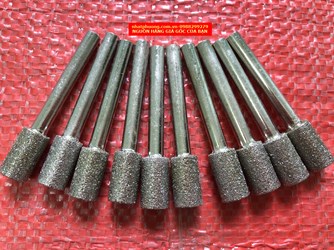 Mũi điêu khắc đá hình trụ